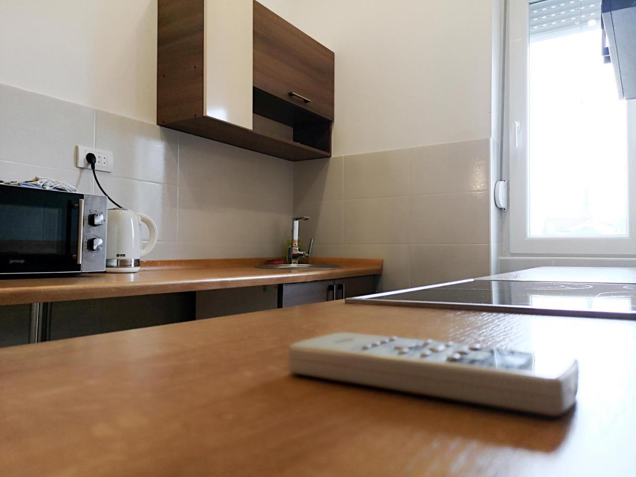 Filinhome Stefanovica Suite 9 Novi Sad Bagian luar foto